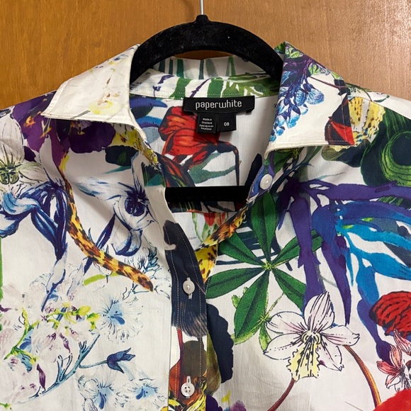 Paperwhite Women’s Button Down Floral Top - Picture 3 of 7